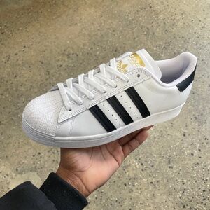 Adidas superstar size 10
